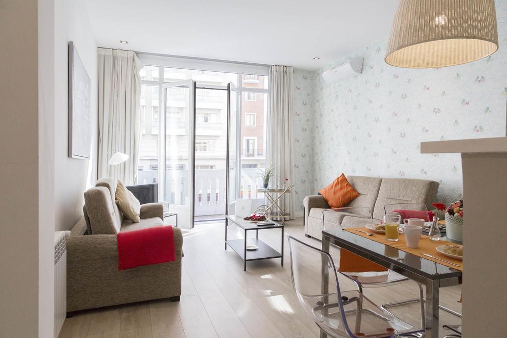 Smartrental Madrid Gran Via Apartments מראה חיצוני תמונה