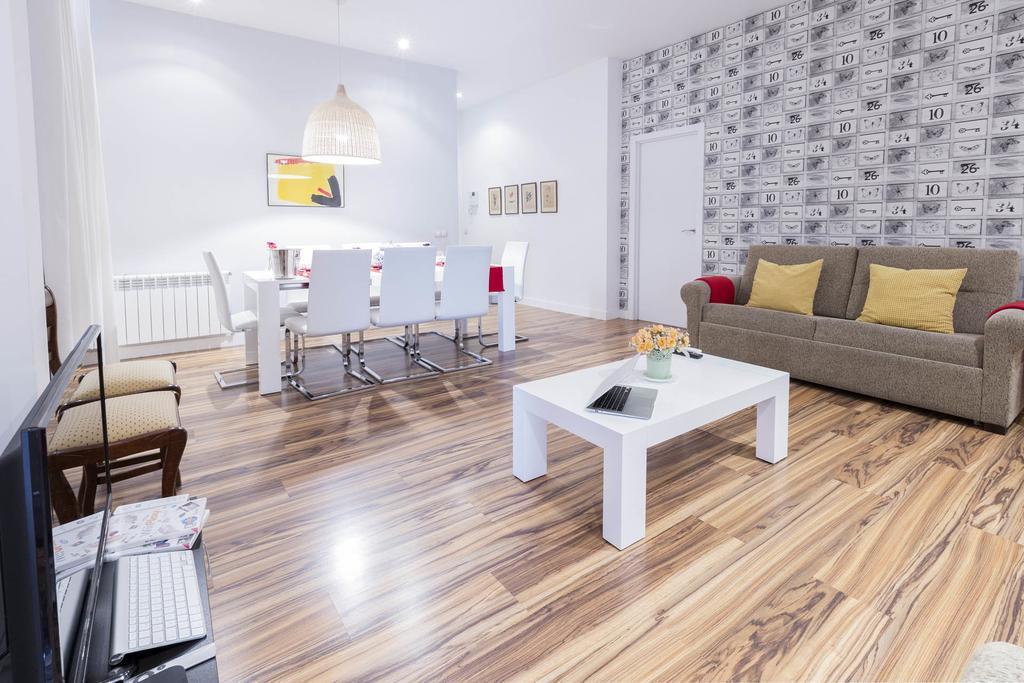 Smartrental Madrid Gran Via Apartments מראה חיצוני תמונה