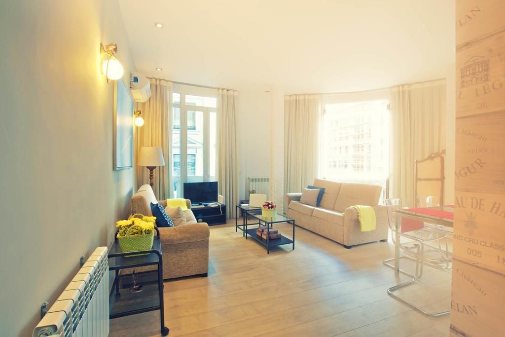 Smartrental Madrid Gran Via Apartments מראה חיצוני תמונה
